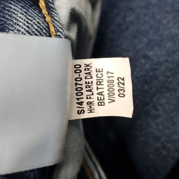 Old Navy Flare Jeans Higher High-Rise Size 2 - Picture 10 of 10